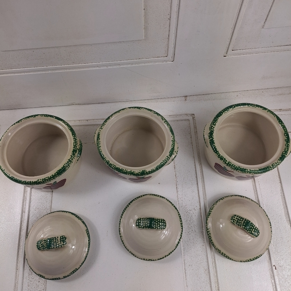 Vintage Handcrafted Ceramic Red Apples with Green Casserole Dishes with Lids - Picture 4 of 8